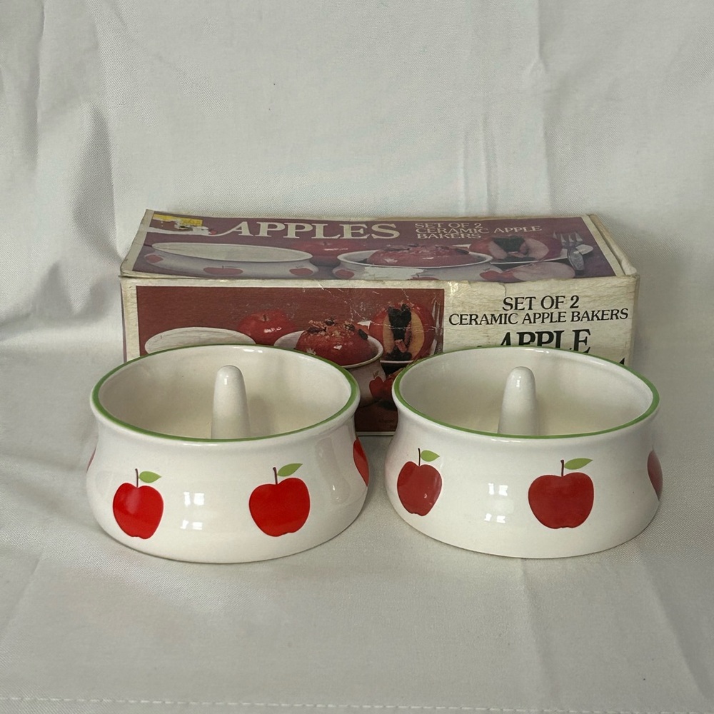 Set of 2 Westwood Ceramic Apple Bakers Baking Dishes White with Red Apples